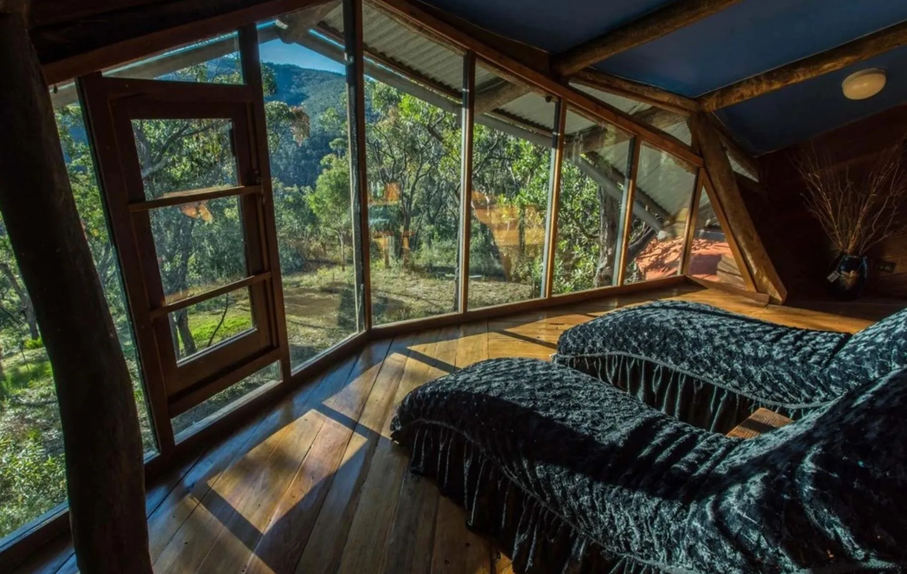 Purple Heart Rating Plugin | 6 Cosy Cabins in the Blue Mountains Perfect for a Winter Escape 1 Day Blue Mountains Tour