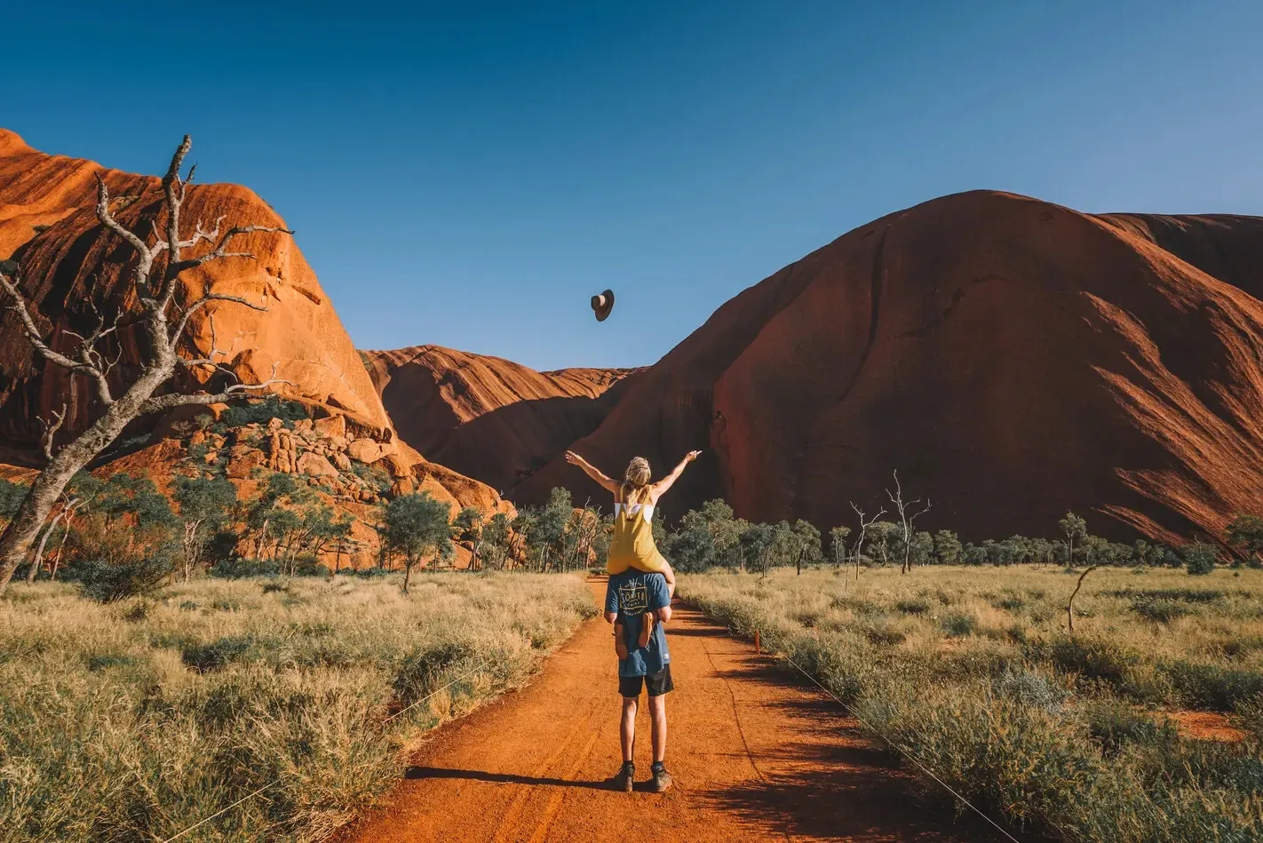 Discover the Wonders of Uluru on a 2-Day Tour from Alice Springs